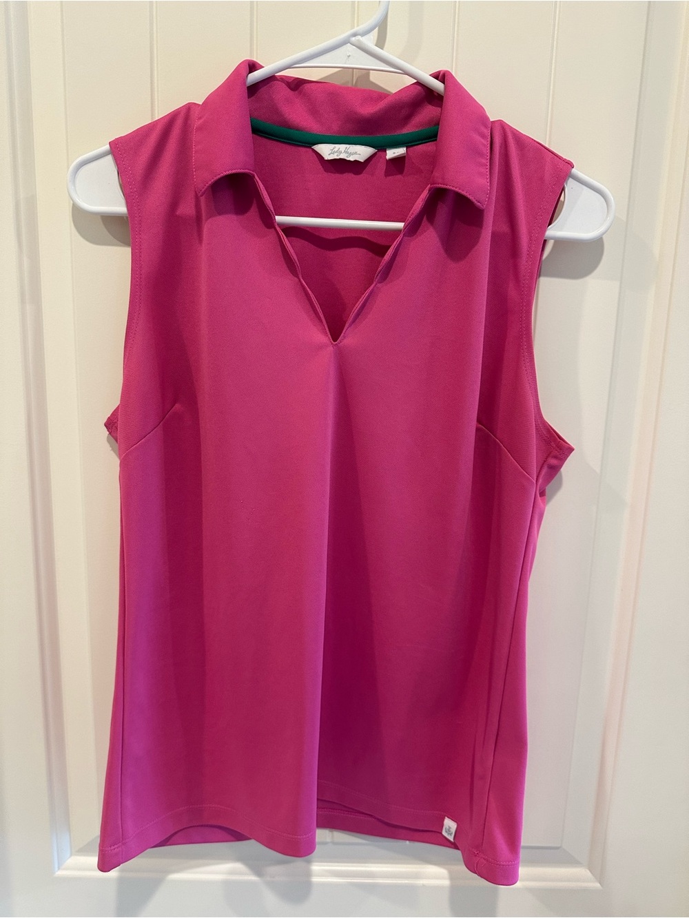 Lady Hagen Sleeveless V-Neck golf Polo Tank in Bright Fuchsia scalloped vneck